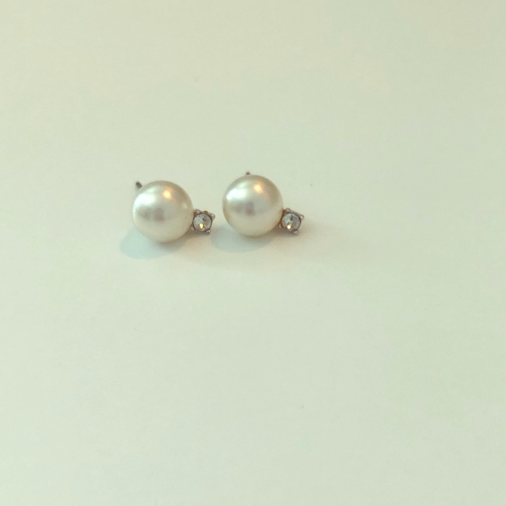 Swarovski pearl and crystal earring